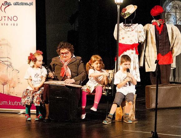 Lady Gaga, Napoleon, sztetl i ekologiczny garnitur. Przedszkolaki pokazały kutnowską modę poprzez wieki