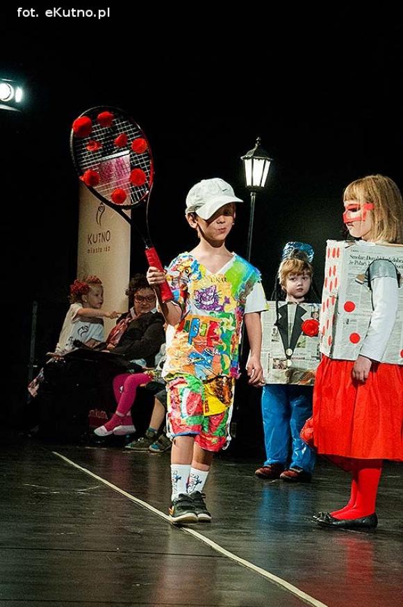 Lady Gaga, Napoleon, sztetl i ekologiczny garnitur. Przedszkolaki pokazały kutnowską modę poprzez wieki