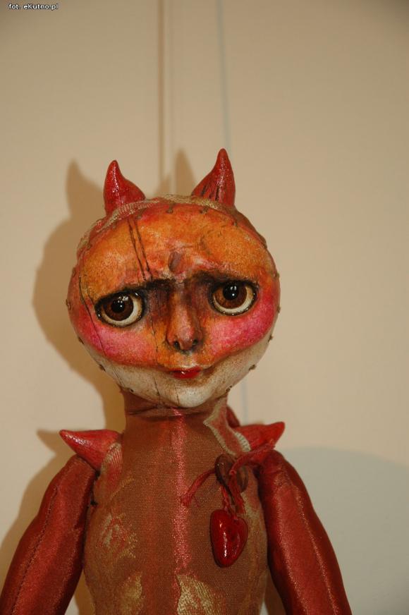 Lalki, które żyją. Wyjątkowa wystawa w Dworku Modrzewiowym