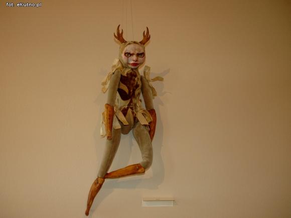 Lalki, które żyją. Wyjątkowa wystawa w Dworku Modrzewiowym