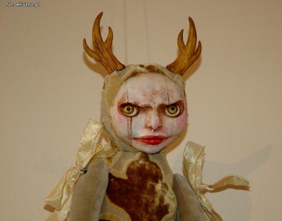 Lalki, które żyją. Wyjątkowa wystawa w Dworku Modrzewiowym