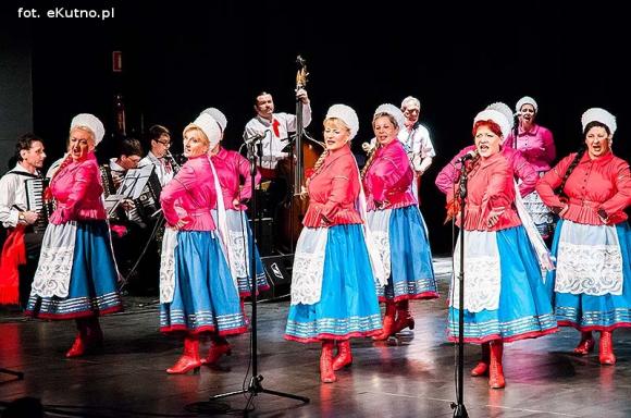 Koncert dla Michała. Zespół Pieśni i Tańca Ziemi Kutnowskiej coraz młodszy