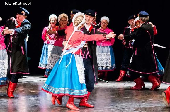 Koncert dla Michała. Zespół Pieśni i Tańca Ziemi Kutnowskiej coraz młodszy