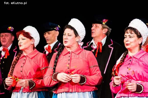 Koncert dla Michała. Zespół Pieśni i Tańca Ziemi Kutnowskiej coraz młodszy