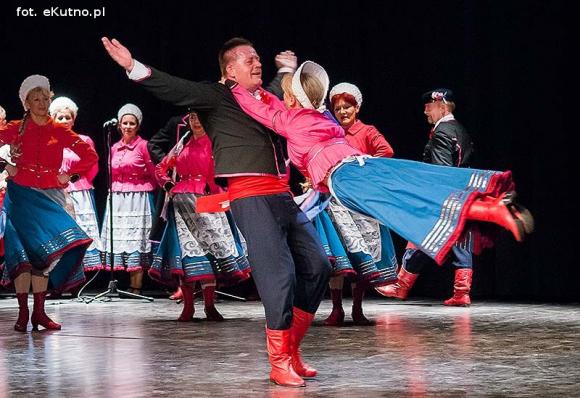 Koncert dla Michała. Zespół Pieśni i Tańca Ziemi Kutnowskiej coraz młodszy