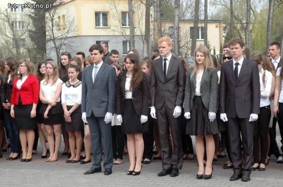 Myśli Tuwima i polonez w 