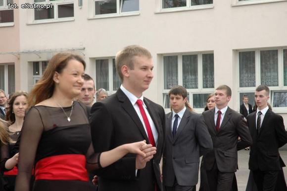 Myśli Tuwima i polonez w 