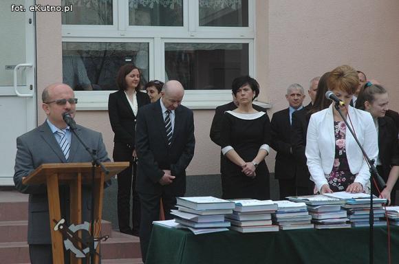 Myśli Tuwima i polonez w 