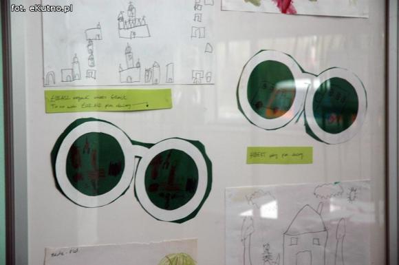 Znaleźli nas w swoim świecie. Grupa Wsparcia Wiatrak zaprasza na wystawę