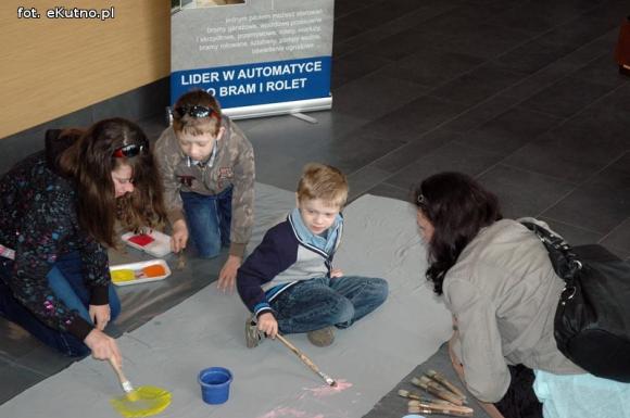 Znaleźli nas w swoim świecie. Grupa Wsparcia Wiatrak zaprasza na wystawę