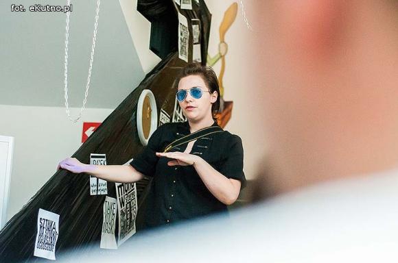 Wernisaż MONO W STEREO  Laboratorium D.N.A Działanie Nostalgia i Absurd