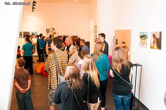 Wernisaż MONO W STEREO  Laboratorium D.N.A Działanie Nostalgia i Absurd