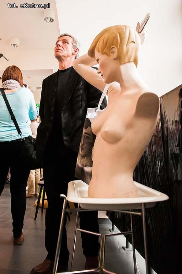 Wernisaż MONO W STEREO  Laboratorium D.N.A Działanie Nostalgia i Absurd