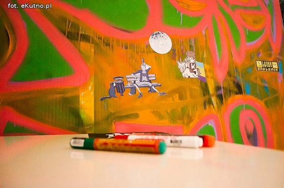 Wernisaż MONO W STEREO  Laboratorium D.N.A Działanie Nostalgia i Absurd