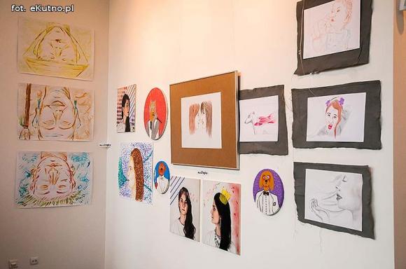 Wernisaż MONO W STEREO  Laboratorium D.N.A Działanie Nostalgia i Absurd