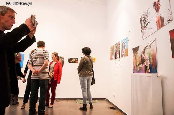 Wernisaż MONO W STEREO  Laboratorium D.N.A Działanie Nostalgia i Absurd