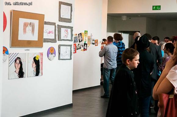 Wernisaż MONO W STEREO  Laboratorium D.N.A Działanie Nostalgia i Absurd