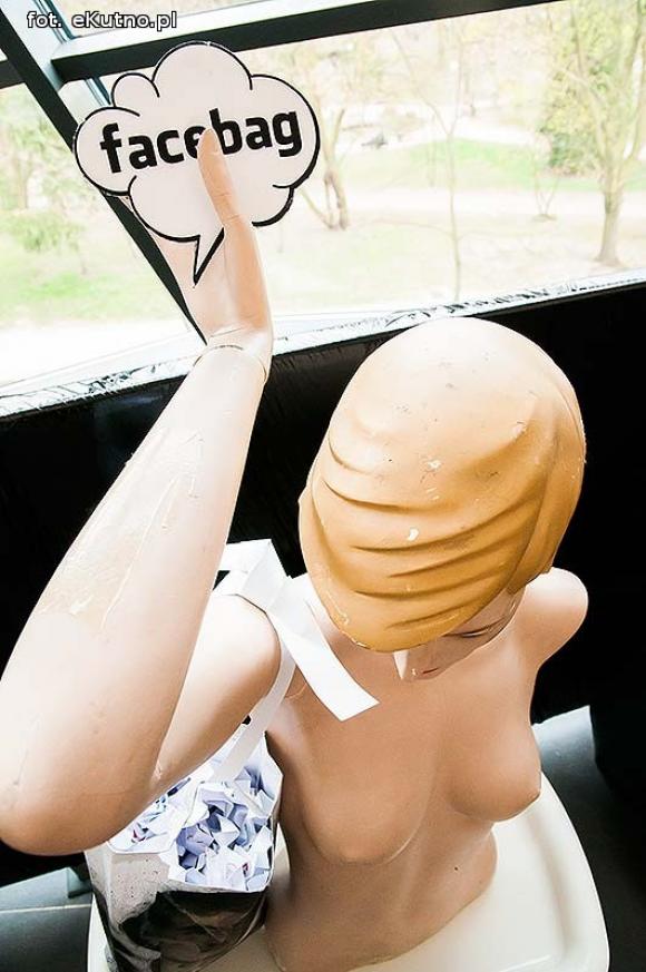 Wernisaż MONO W STEREO  Laboratorium D.N.A Działanie Nostalgia i Absurd