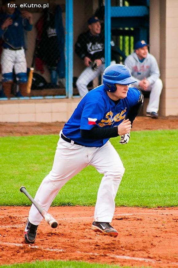 Dęby wygrywają w Kutnie