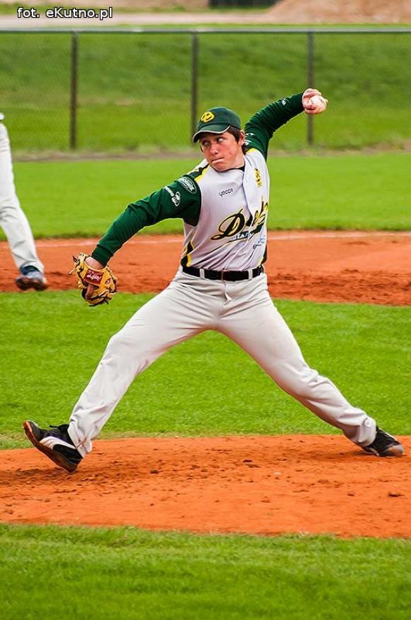 Dęby wygrywają w Kutnie