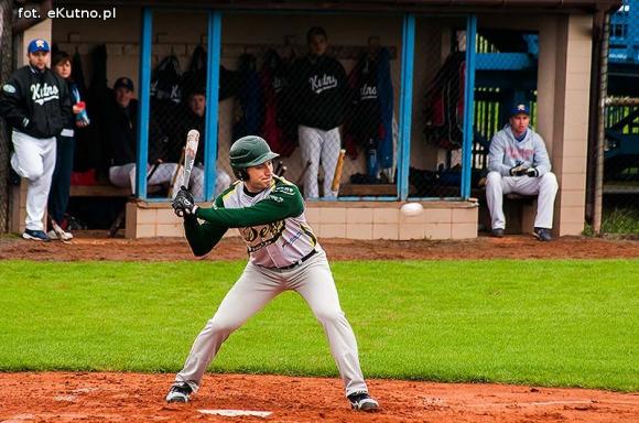 Dęby wygrywają w Kutnie