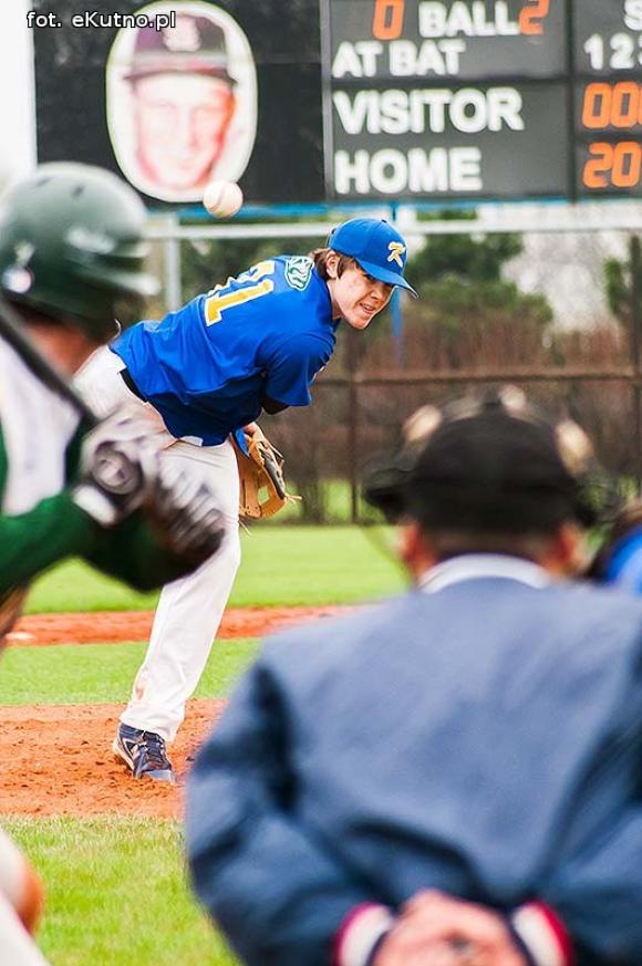 Dęby wygrywają w Kutnie