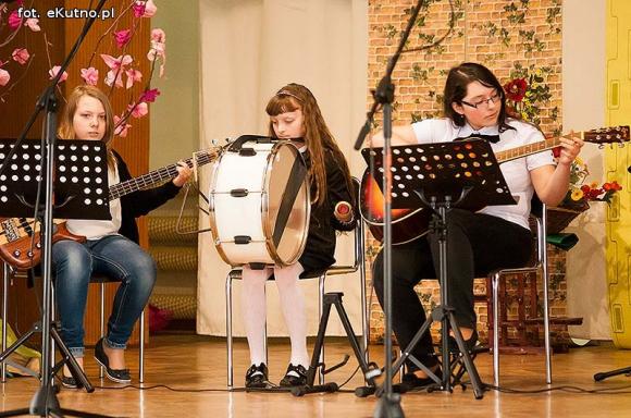 I Powiatowy Festiwal Piosenki Biesiadnej w Bedlnie