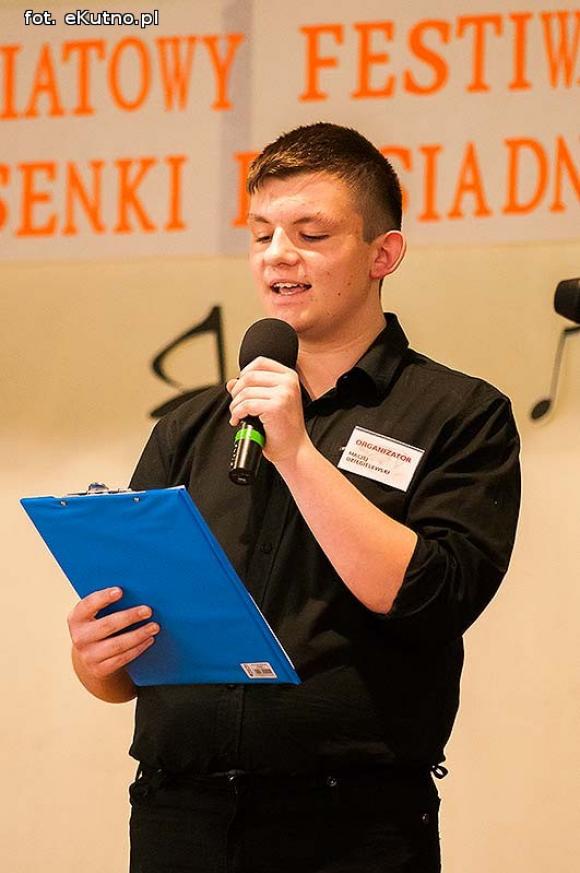 I Powiatowy Festiwal Piosenki Biesiadnej w Bedlnie