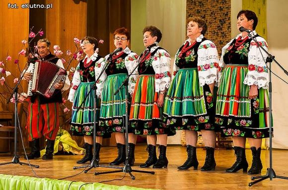 I Powiatowy Festiwal Piosenki Biesiadnej w Bedlnie