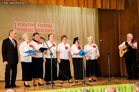 I Powiatowy Festiwal Piosenki Biesiadnej w Bedlnie