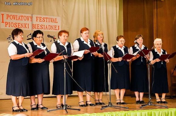 I Powiatowy Festiwal Piosenki Biesiadnej w Bedlnie