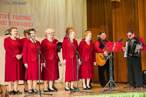 I Powiatowy Festiwal Piosenki Biesiadnej w Bedlnie