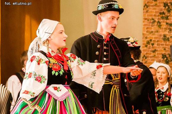 I Powiatowy Festiwal Piosenki Biesiadnej w Bedlnie