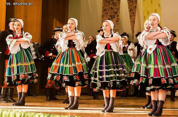 I Powiatowy Festiwal Piosenki Biesiadnej w Bedlnie