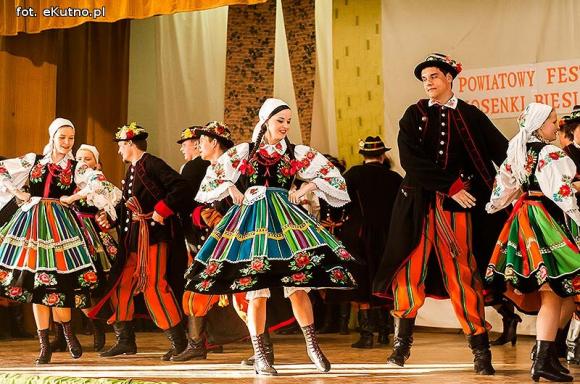 I Powiatowy Festiwal Piosenki Biesiadnej w Bedlnie