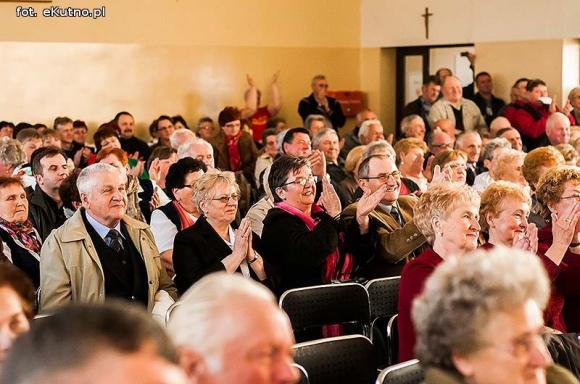 I Powiatowy Festiwal Piosenki Biesiadnej w Bedlnie