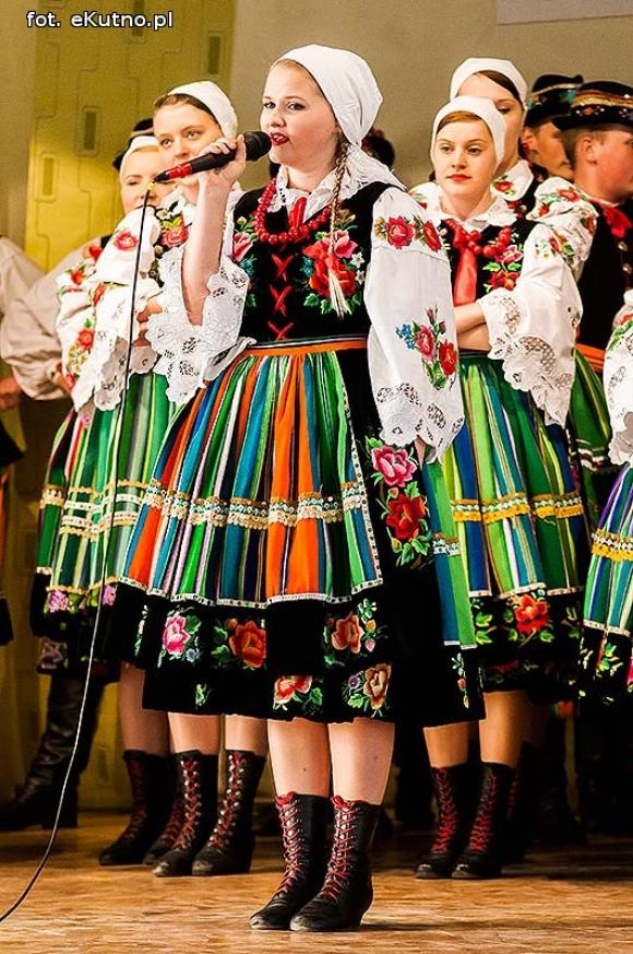 I Powiatowy Festiwal Piosenki Biesiadnej w Bedlnie