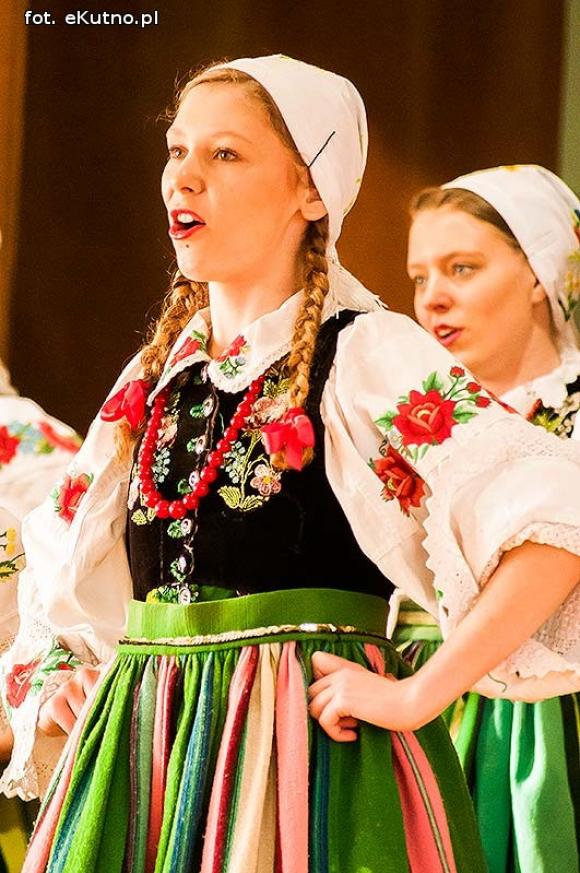 I Powiatowy Festiwal Piosenki Biesiadnej w Bedlnie