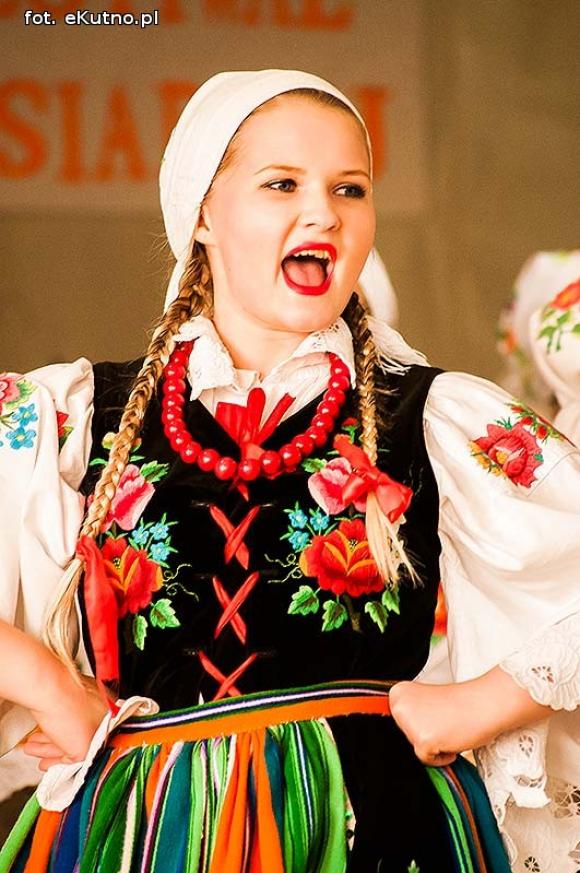 I Powiatowy Festiwal Piosenki Biesiadnej w Bedlnie