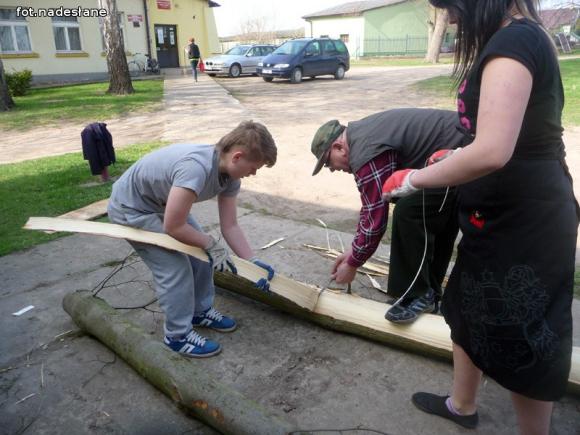 Warto zobaczyć - galeria turystyczna gminy Kutno: Stawiają tablice informacyjne