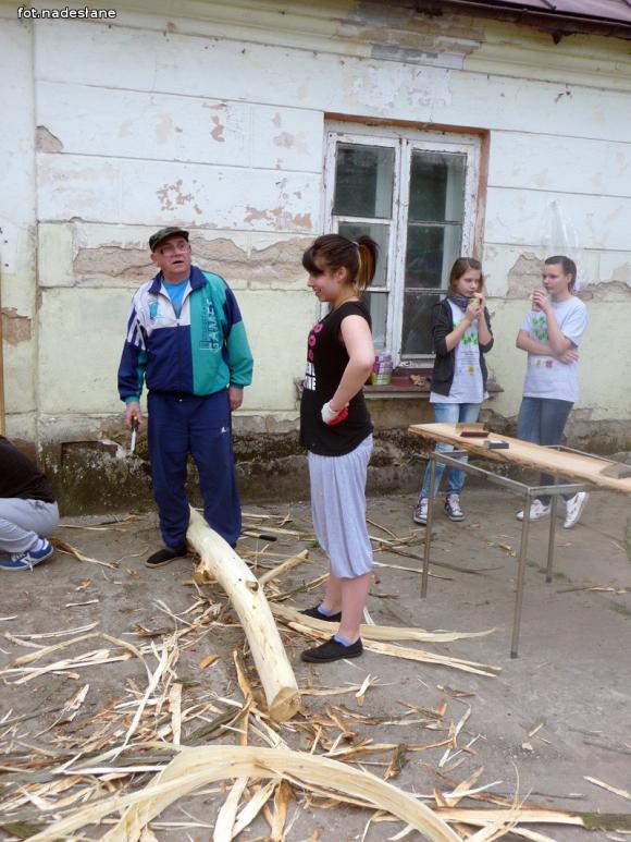 Warto zobaczyć - galeria turystyczna gminy Kutno: Stawiają tablice informacyjne