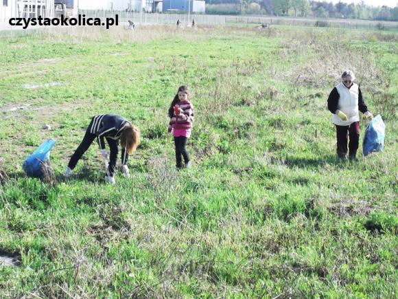 DNI ZIEMI: Mieszkańcy sprzątali w Podstrefie Kutno