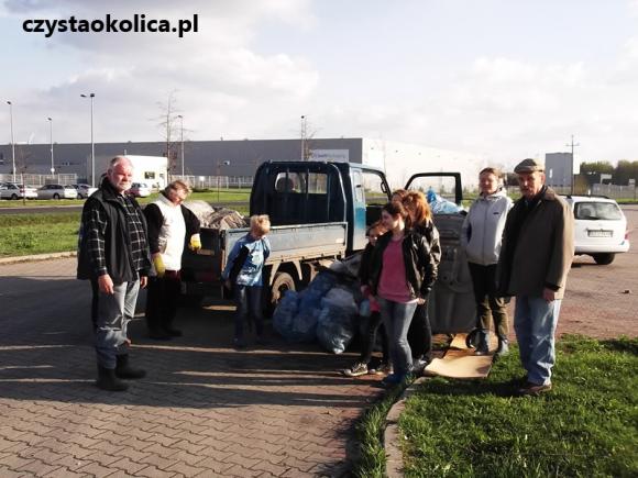DNI ZIEMI: Mieszkańcy sprzątali w Podstrefie Kutno
