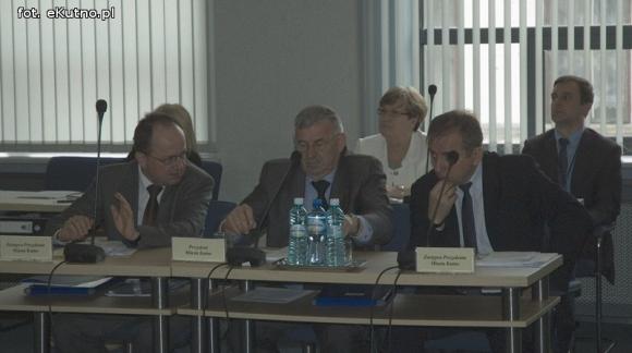 Afera zaproszeniowa. Serenda przeciw Staroście