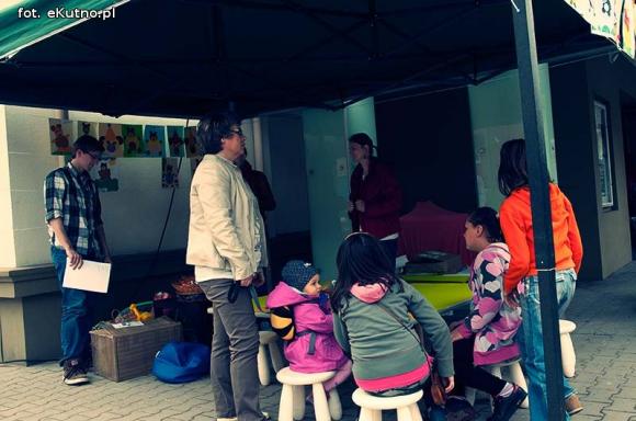 Musi być jakieś życie na osiedlu