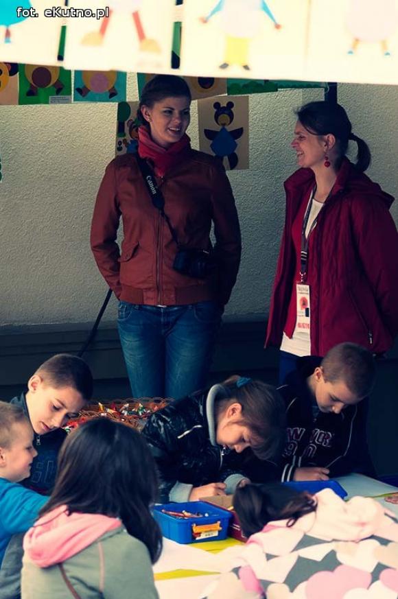 Musi być jakieś życie na osiedlu