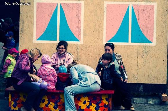 Musi być jakieś życie na osiedlu