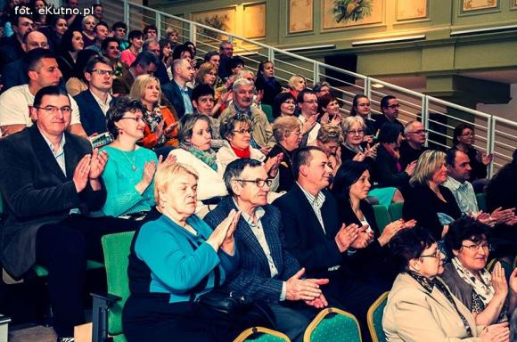 Musi być jakieś życie na osiedlu