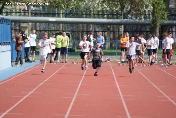 Finałowe zawody III Powiatowych Mistrzostw Gimnazjalnych w lekkiej atletyce