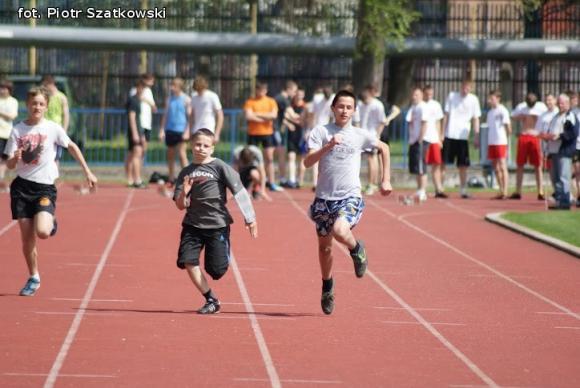 Finałowe zawody III Powiatowych Mistrzostw Gimnazjalnych w lekkiej atletyce